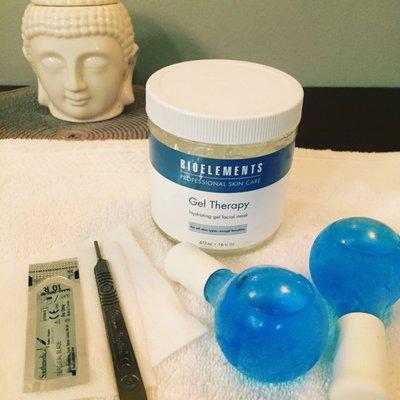 Dermaplaning with a cooling gel mask and cold beauty globes