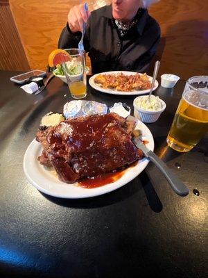 Bbq ribs every other Friday , they are great, and service is always friendly. Draft beer in chilled glasses, can't be beat.