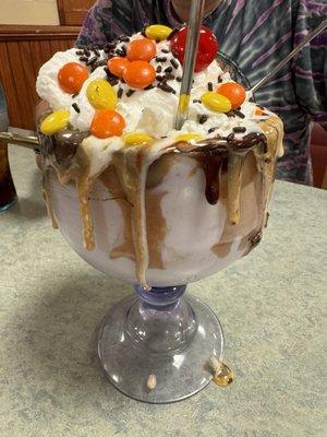 Reese's pieces sundae - yummy!!!!