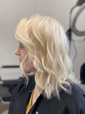 Beautiful bleach and tone 5 week grow out and a clean long bob by Christine Choi