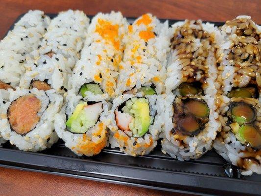 3-roll lunch special (spicy tuna, cali, tempura asparagus) $15