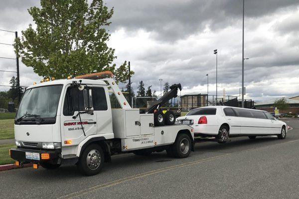 Limousine and heavy vehicle towing