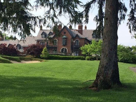 Beautiful Hurstborne Country Club hosting Google Adwords Conference this morning.