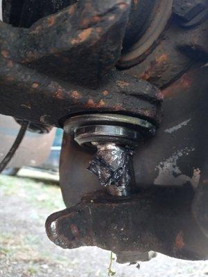 You can see ball joints were new