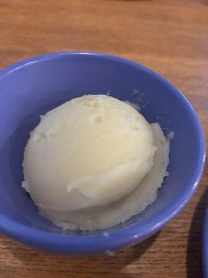 Mashed potatoes... came without gravy.