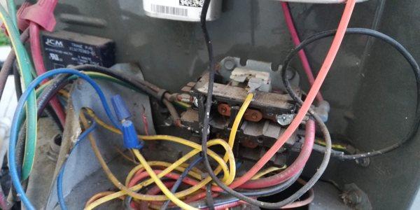 1 wire, 2 wires, yellow wine, red wire. Call a local expert.