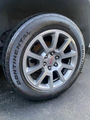 Wheels & Tires Deep Cleaned, Ceramic Sealant On Wheels, Tires Shined