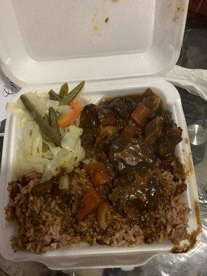 Medium oxtails