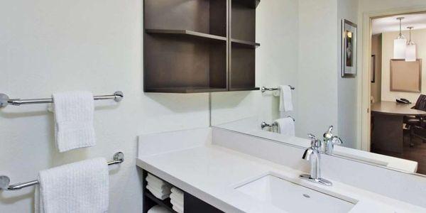 Guest Bathroom with Tub