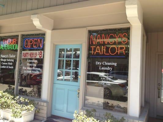 Cute blue front door so you can't miss it!