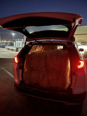 6 hay bales fit in my Honda CR-V