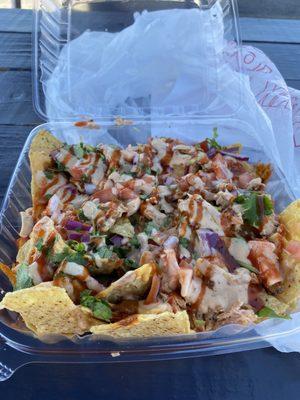 Salmon nachos