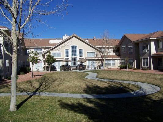 Courtyard at Prestige Assisted LIving