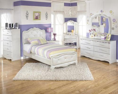 Twin bedroom set. The best for your kids!