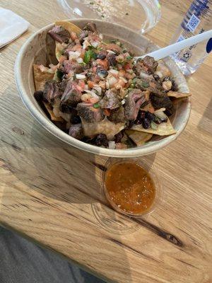 Beef nacho with spicy sauce