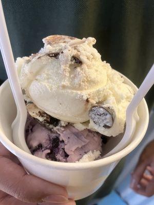 Double scoop with Huckleberry and Moose Tracks.