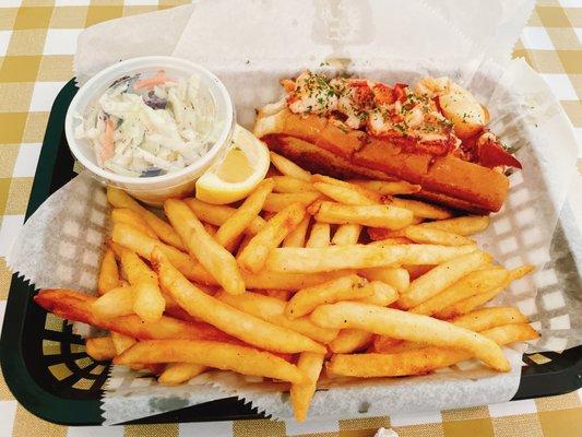 Connecticut Lobster Roll