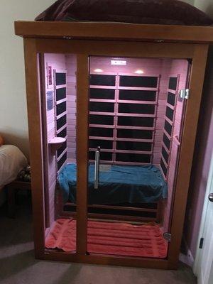 Infrared Sauna for detox, weight loss, inflammation  Lose 600 calories per 30 minutes www.spaluna.com  Specializing in Lifestyle programs