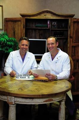 Dr Michael McGuire (left) and Dr Todd Scheyer (right)