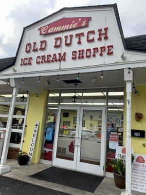 Old School Ice Cream Shop