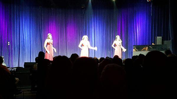 Supreme Reflections, a tribute band to Diana Ross and The Supremes