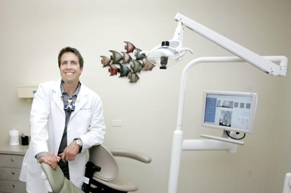 Dr. Justin Newberry, DDS