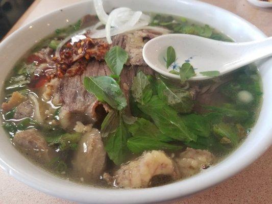 Pho Hoa - Pho w/ Fatty Brisket, Tendon and Meatballs plus vinegar onions and chili oil