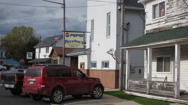 Storefront picture - Rural Wisconsin Tavern edition