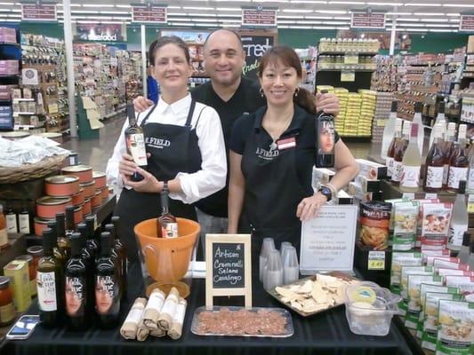 Lanai doing his look me in the eye wines, R. Field workers, mary beth & pammy!