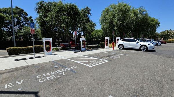 12 Tesla superchargers not 8