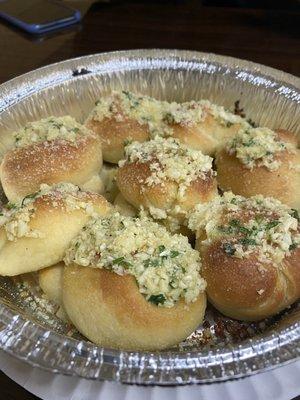 Garlic knots