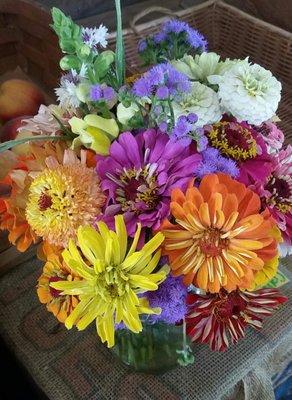 Pick your own gorgeous bouquet in our pick your own flower section. Sign up for a summer-long flower share.