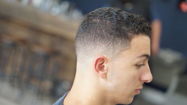 Curly hair on top skin fade