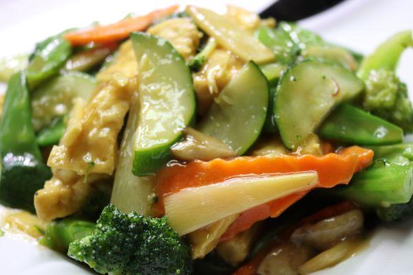 Tofu and veggie stir fry