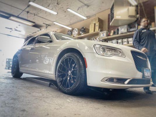 Chrysler 300 came in and walked out with some hellcat wheels!!!!!!!