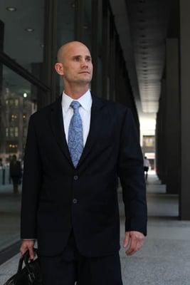 Chicago Criminal Defense Lawyer, Robert J. Callahan walks to court.