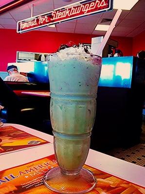 Oreo Mint Cookies 'n Cream Milkshake. Yum!