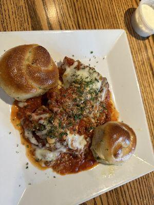 Stuffed Shells Alla Bolognese