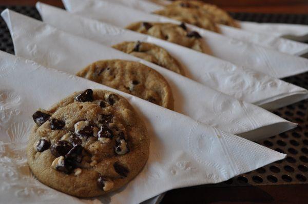 Made fresh daily, indulge in our gooey and warm chocolate chip cookies that are always fresh and ready in a marble jar.