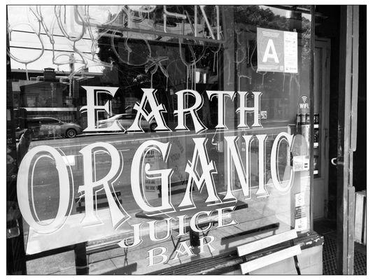 Earth Organic Juice Bar