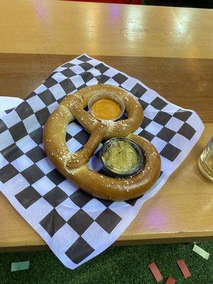 Jumbo pretzel with honey mustard and cheese