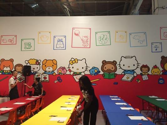 Art studio - someone taught you how to draw hello kitty