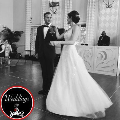 The first dance with DJ D. Jones at The Glen Club in Glenview, IL.