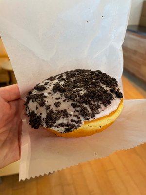 Oreo with vanilla cream inside