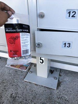 Mailbox lock repair