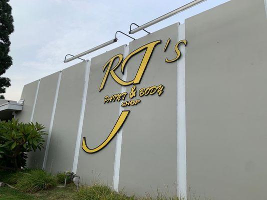 RJ's Paint & Body Shop