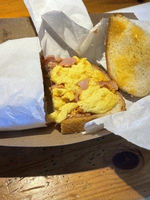 Breakfast sandwich