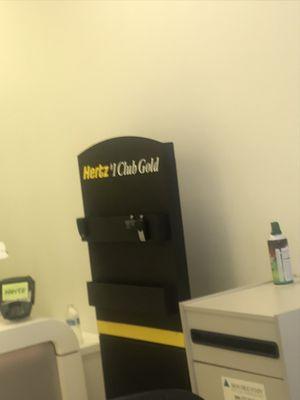 Gold club key stand, no keys.