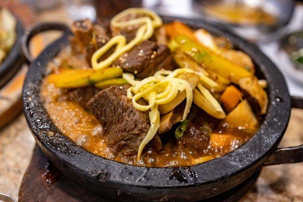 Maeun Galbi Jjim ($75) Spicy Braised Beef Short Ribs