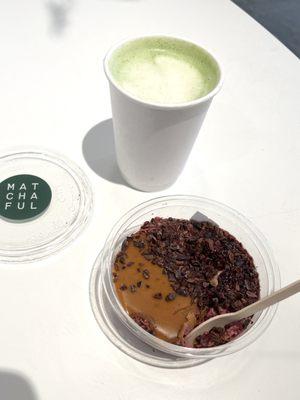 Best Matcha latte in town. And strawberry peanut butter oats